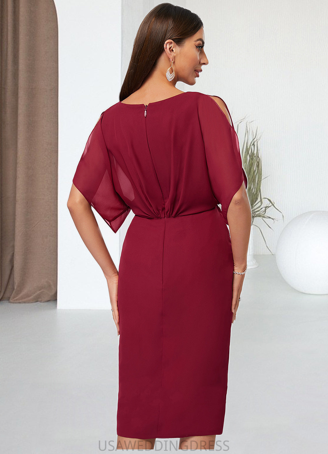 Victoria Sheath/Column V-Neck Knee-Length Chiffon Cocktail Dress With Pleated DSP0022386