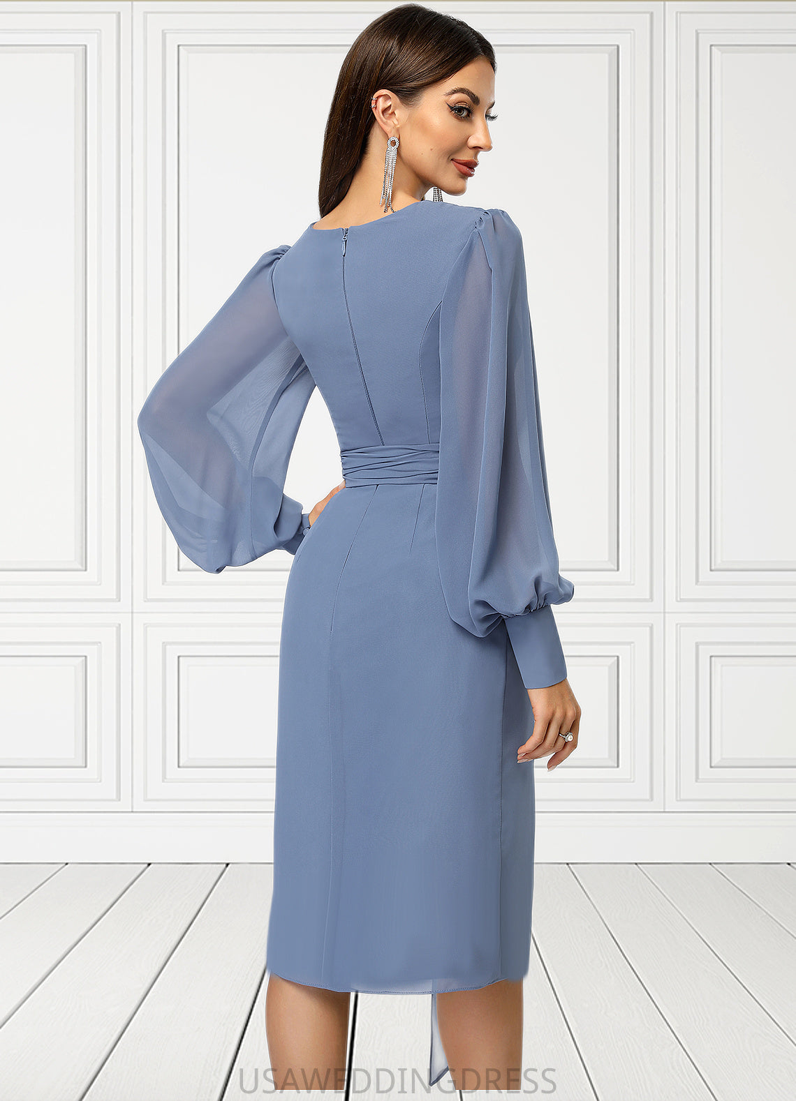 Beatrice Sheath/Column V-Neck Knee-Length Chiffon Cocktail Dress With Bow Pleated DSP0022484