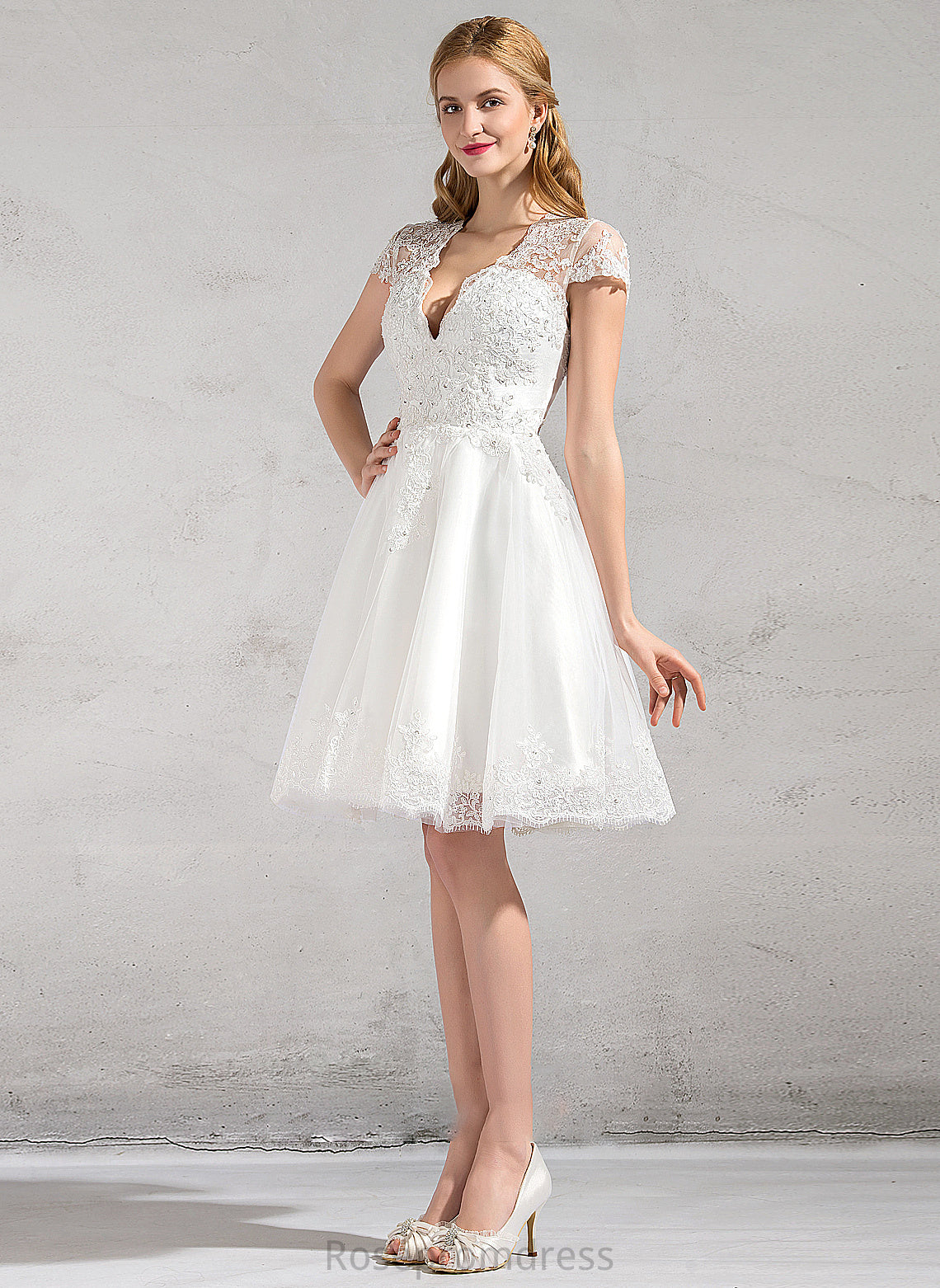 Appliques Wedding Dress Lace Knee-Length Selah Lace Sequins With Wedding Dresses A-Line V-neck Tulle Beading