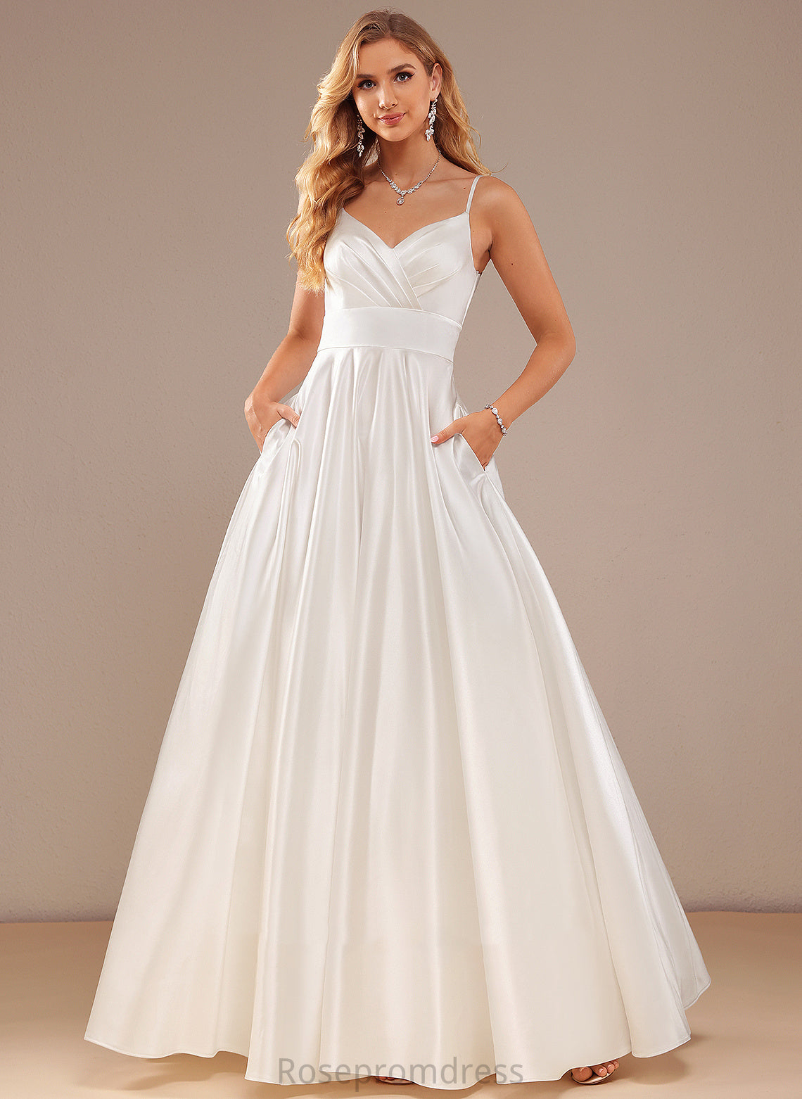 Iyana V-neck Floor-Length Dress Wedding Wedding Dresses Ball-Gown/Princess Satin