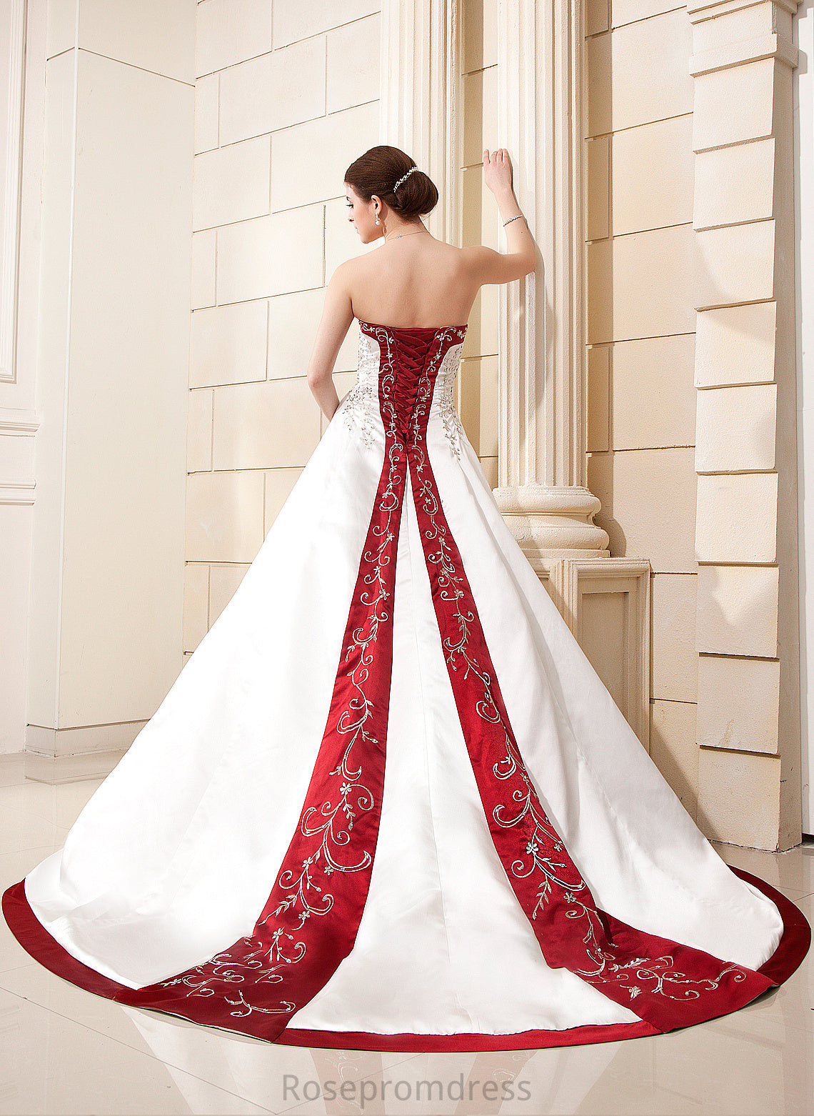 Alia Train Ball-Gown/Princess With Beading Sash Wedding Dresses Sequins Dress Wedding Sweetheart Satin Chapel Embroidered