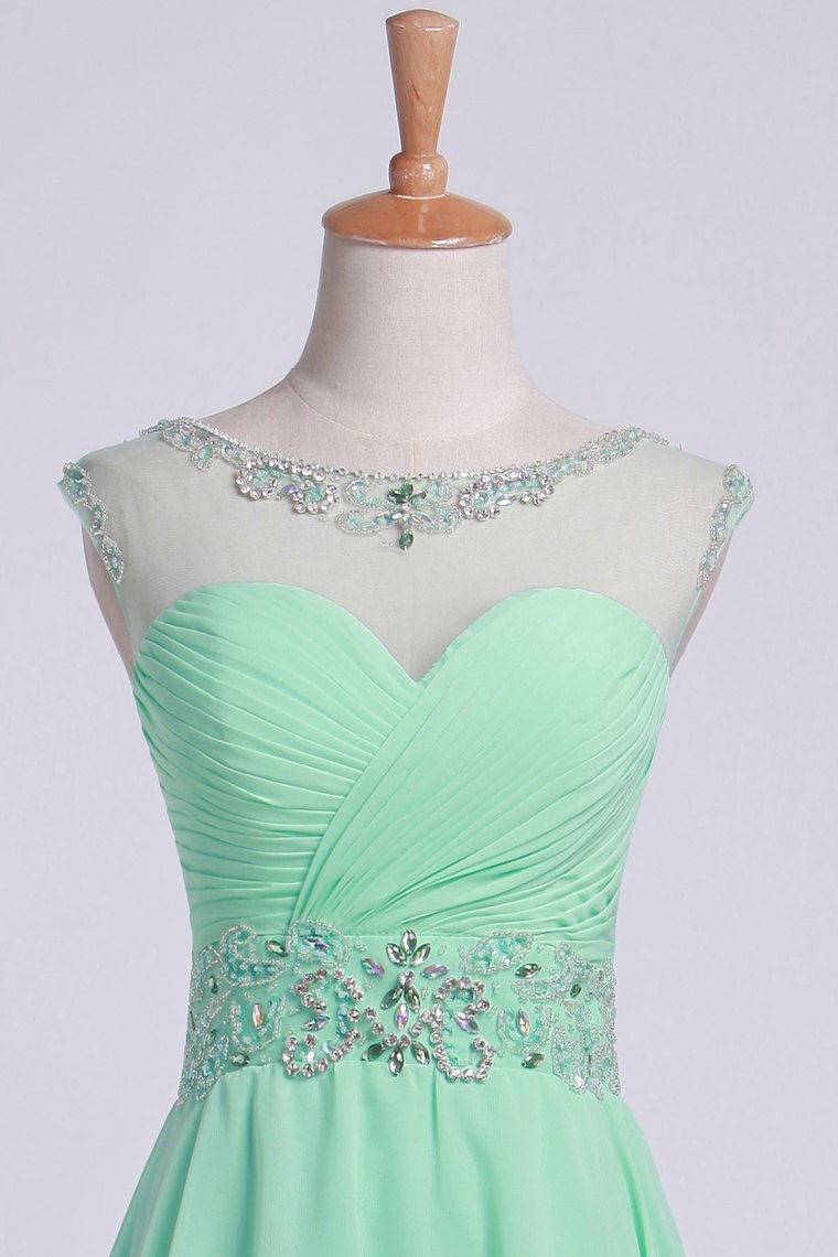 2024 Scoop Homecoming Dresses Cap Sleeves A Line With Beadings&Sequins Chiffon