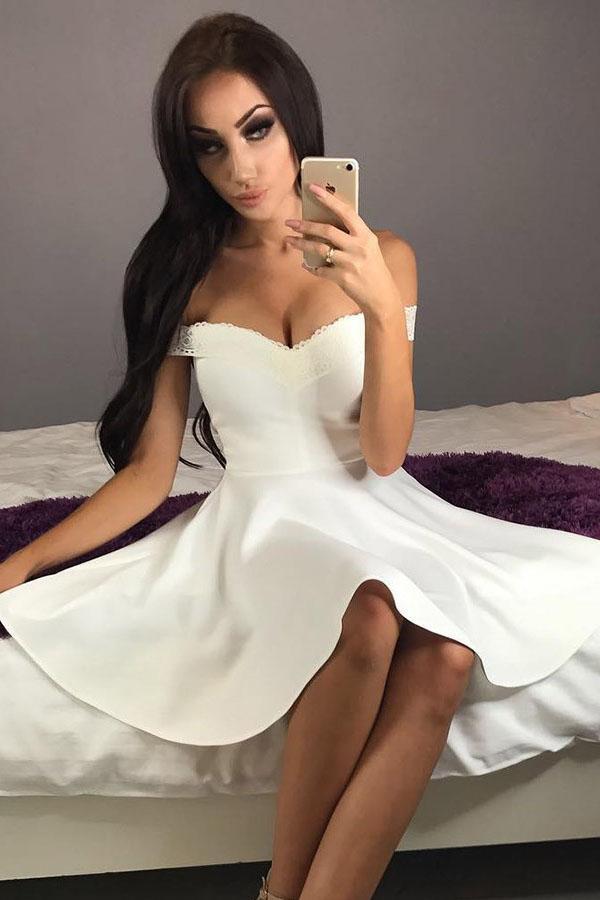 A Line Off the Shoulder Sweetheart Satin Homecoming Dresses Short Cocktail Dresses H1190