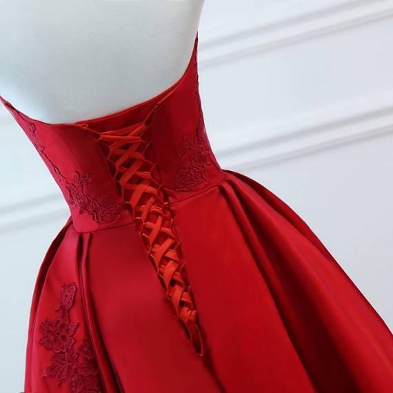 A Line Red Strapless Sweetheart Prom Dresses Satin Long Cheap Quinceanera Dresses RS605