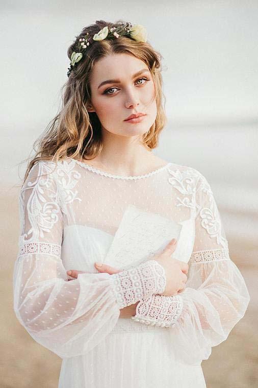 A Line See Through Long Sleeve Lace Appliqued Ivory Beach Wedding Dresses uk PW382