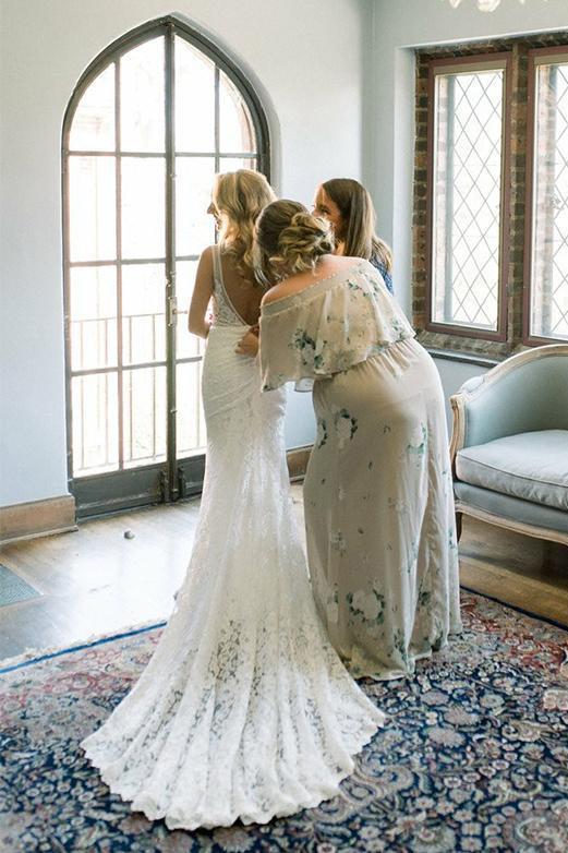 Beauty V Neck Long Lace Beach Wedding Dresses Ivory Mermaid Backless Bridal Dress W1008