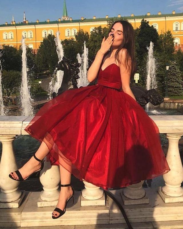 Chic Ball Gown Red V Neck Homecoming Dresses Strapless Tulle Short Cocktail Dresses H1097