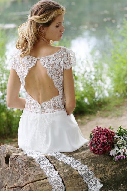 A Line Chiffon White Lace Appliques Cap Sleeve Open Back Scoop Long Wedding Dresses RS24