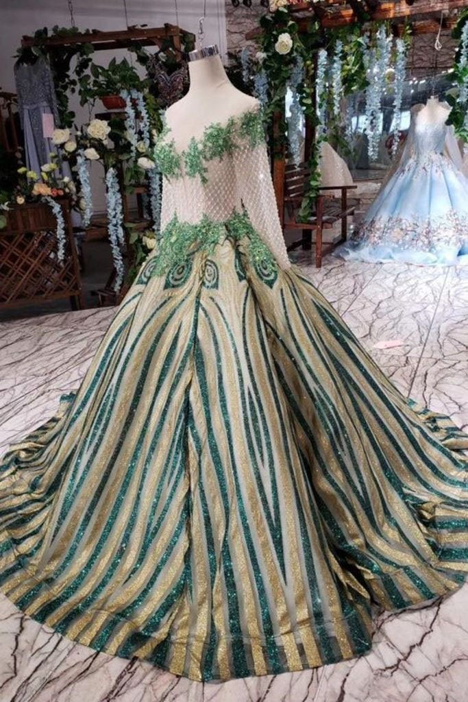 Simple Puffy Long Sleeve Beads Graduation Dresses Sheer Neck Quinceanera Dress RS971