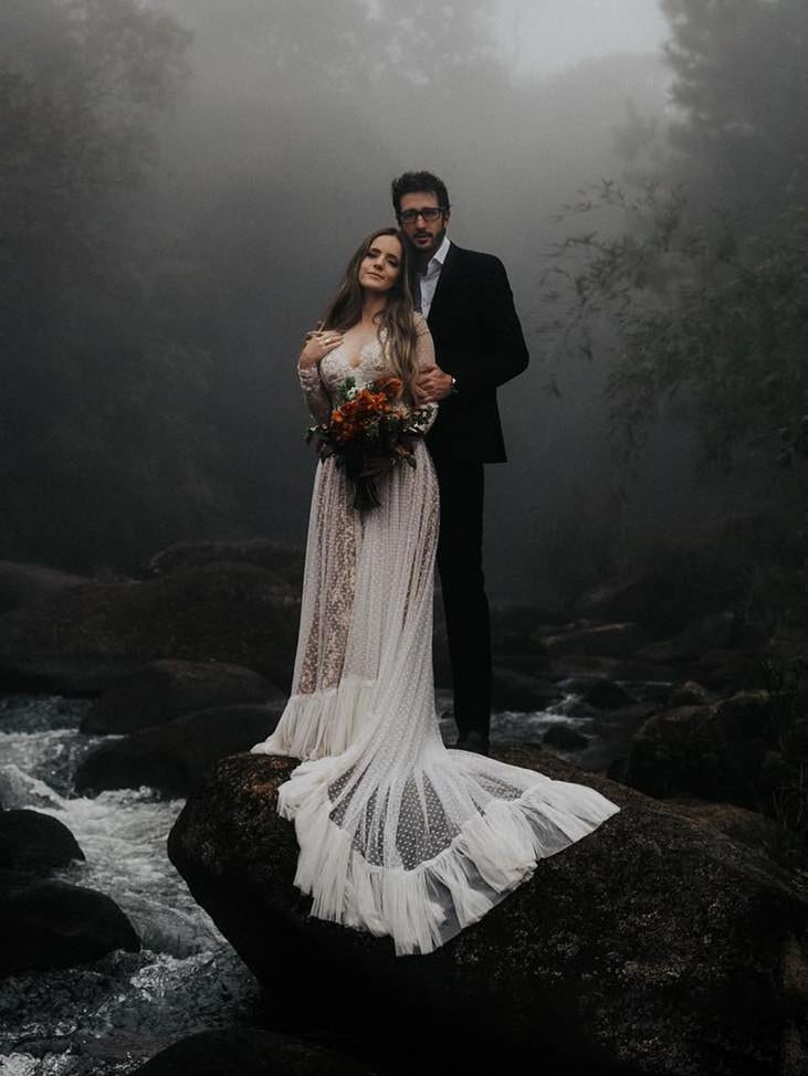 Polka Dot Long Sleeve Boho Wedding Dresses Lace Bohemian Backless Wedding Gowns W1055