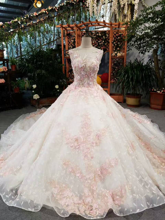 2024 Luxurious Floral Wedding Dresses Scoop Neck With Appliques And Sequins Lace Up