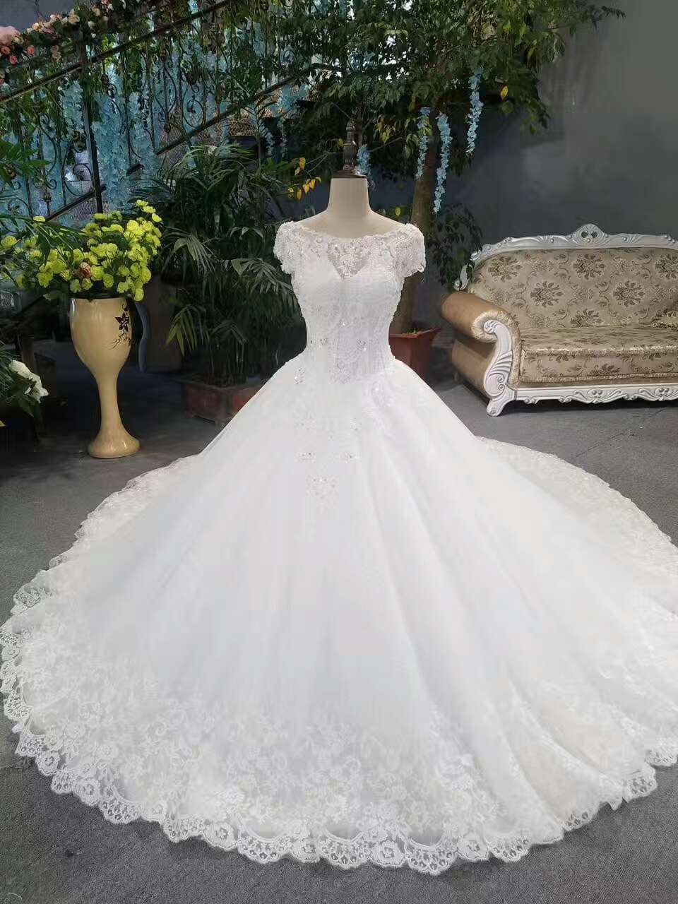2024 New Arrival Wedding Dresses Lace Up Scoop Lace Up With Appliques And Beads
