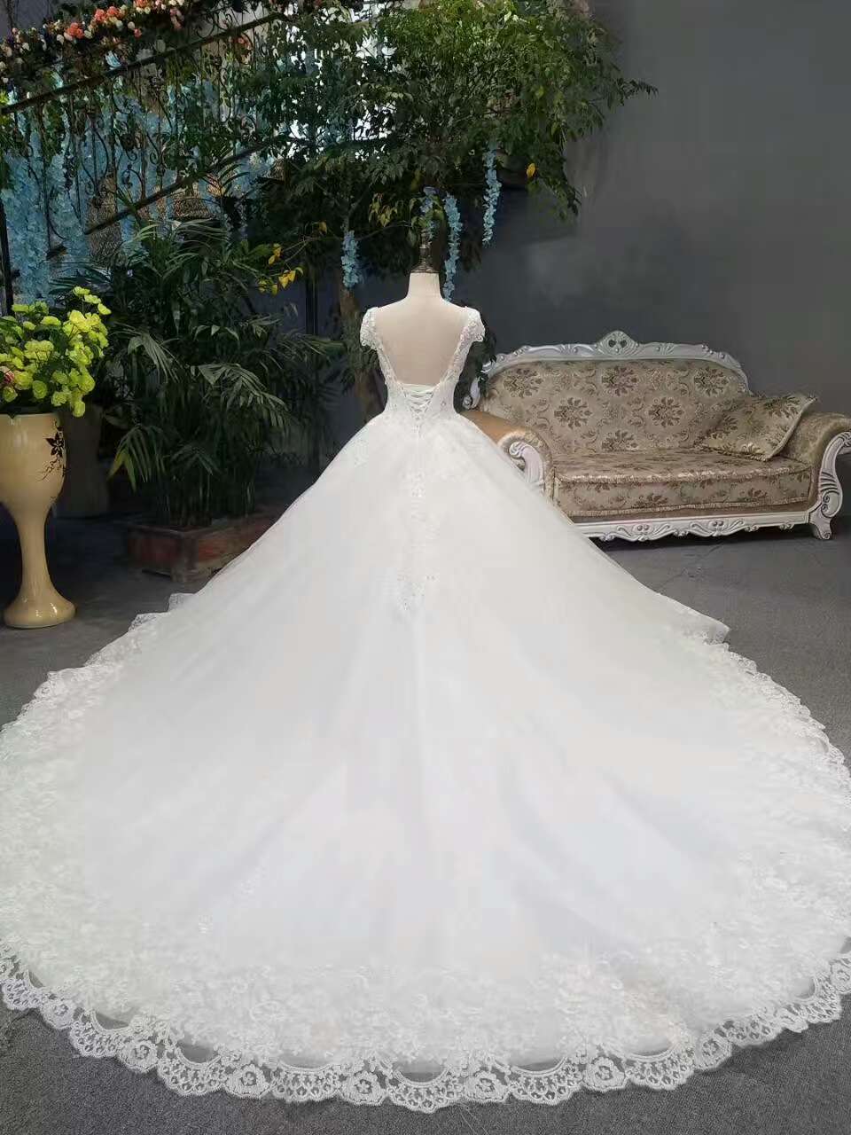 2024 New Arrival Wedding Dresses Lace Up Scoop Lace Up With Appliques And Beads