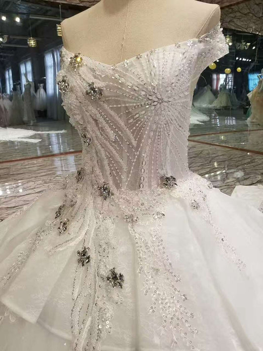 2024 New Arrvival Marvelous Tulle Wedding Dresses Lace Up With Appliques And Rhinestones
