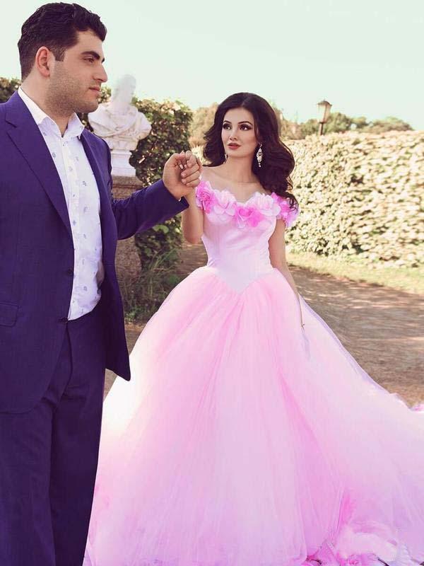 Pink Cathedral Off the Shoulder Ball Gown Vintage 3D Flower Applique Wedding Dresses RS379