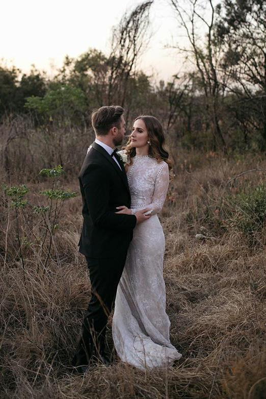 Rustic Sheath Long Sleeves Wedding Dress With Lace Beading Vintage Beach Bridal Dress W1003