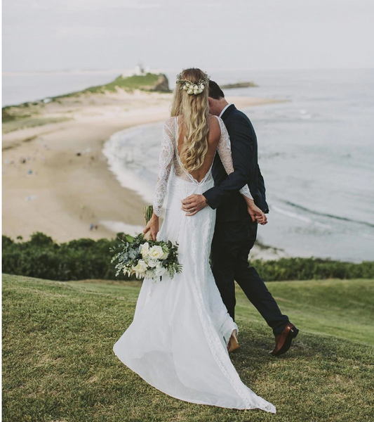 A line Ivory Long Sleeve Wedding Dresses Lace High Neck Wedding Gowns RS495