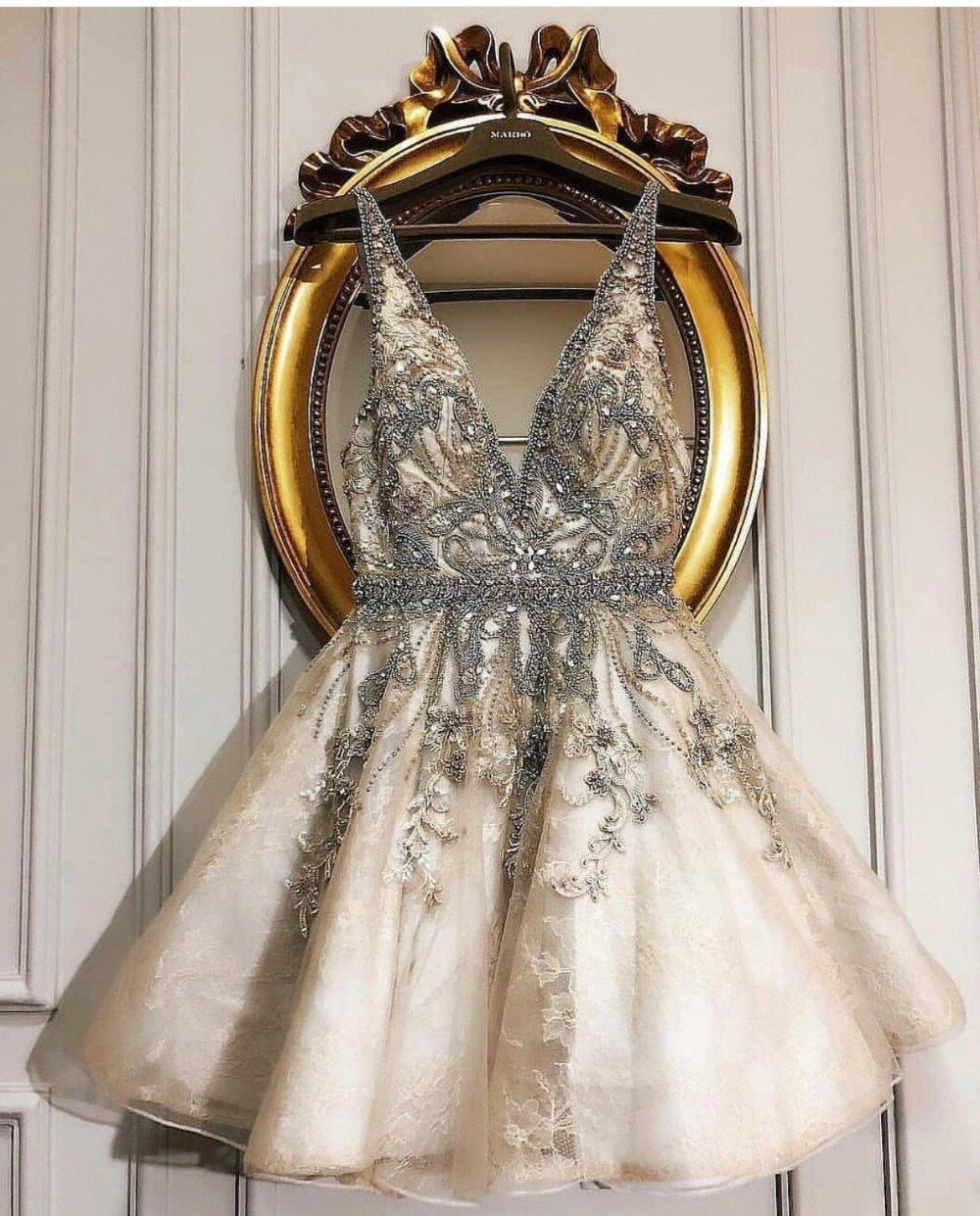 Spaghetti Straps Tulle Beads Deep V Neck Homecoming Dresses V Back Short Prom Dress H1166