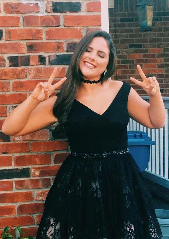 V Neck Navy Blue Straps Beads Lace Homecoming Dresses Short Prom Dresses H1185