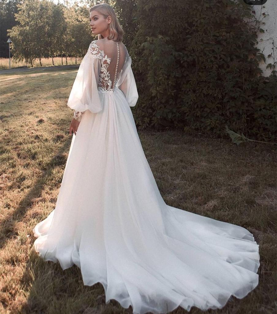 A-Line Long Sleeve Lace Appliques Tulle Wedding Dresses
