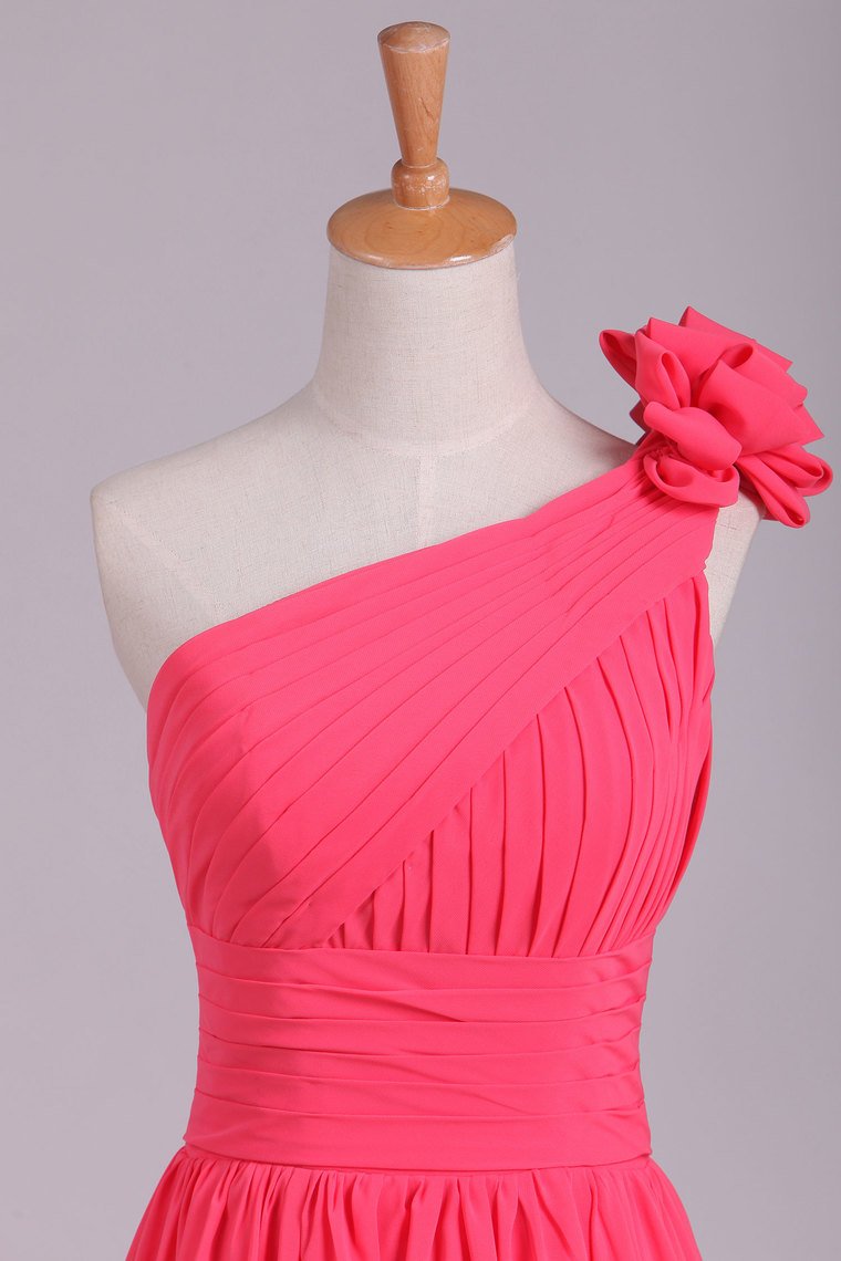 2024 One Shoulder Bridesmaid Dresses Chiffon With Handmade Flower Burgundy/Maroon
