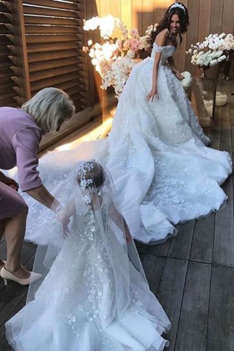 A Line Off The Shoulder Wedding Dresses Tulle With Applique And SRSPR88F3G3