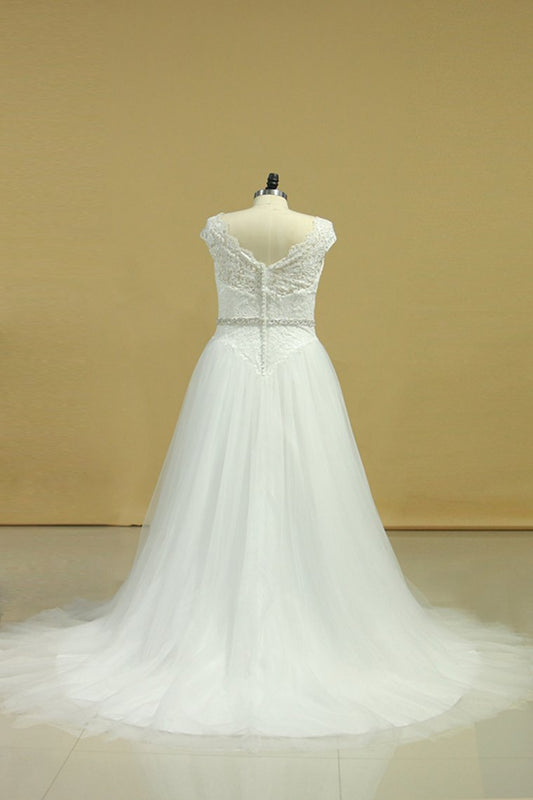 2024 Plus Size Wedding Dresses A-Line Bateau Court Train V-Back Tulle
