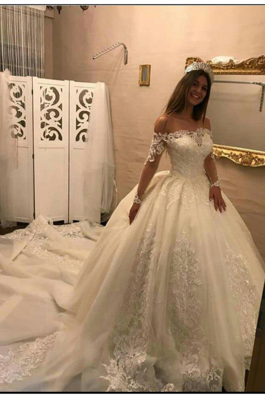 2024 Luxurious Ball Gown Wedding Dresses Long Sleeves Boat Neck Tulle With Applique