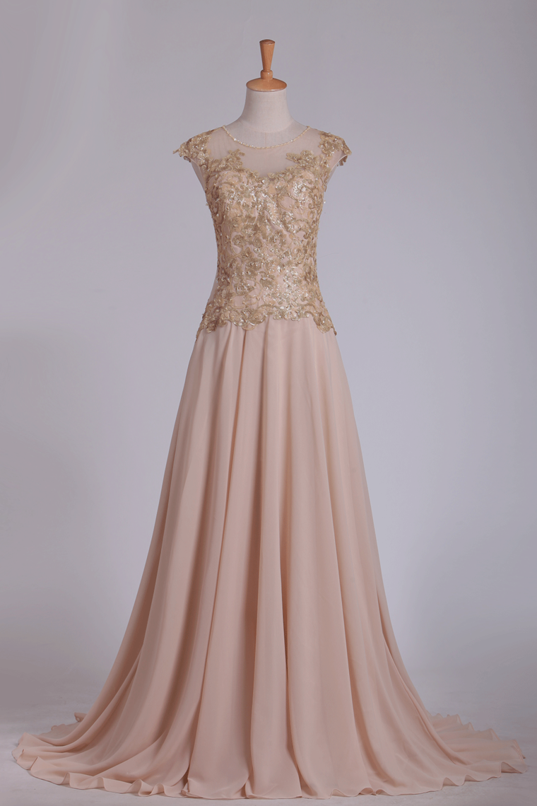 2024 New Arrival Scoop Mother Of The Bride Dresses With Applique Cap Sleeves