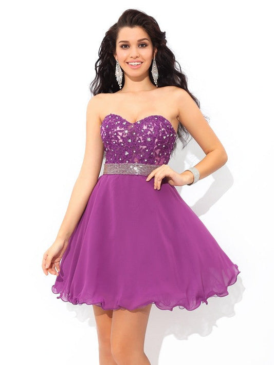 A-Line/Princess Sweetheart Beading Chiffon Homecoming Dresses Brenna Cocktail Sleeveless Short Dresses