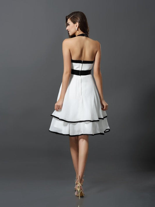 A-Line/Princess Halter Hand-Made Flower Sleeveless Short April Chiffon Cocktail Homecoming Dresses Dresses