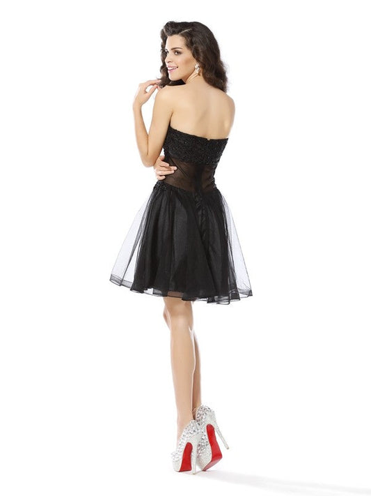 A-Line/Princess Sweetheart Applique Homecoming Dresses Karla Cocktail Satin Sleeveless Short Dresses