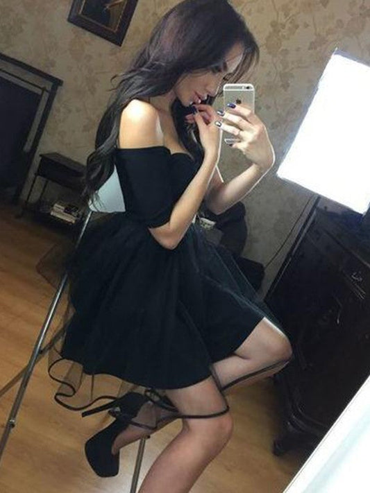 A-Line/Princess Sahna Homecoming Dresses 1/2 Sleeves Off-The-Shoulder Tulle Short/Mini Dresses