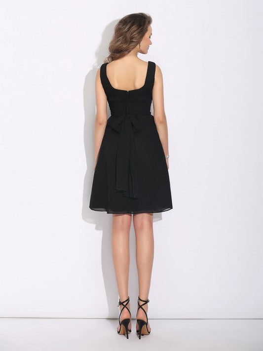 A-Line/Princess Scoop Bowknot Chiffon Homecoming Dresses Hailee Sleeveless Short Dresses