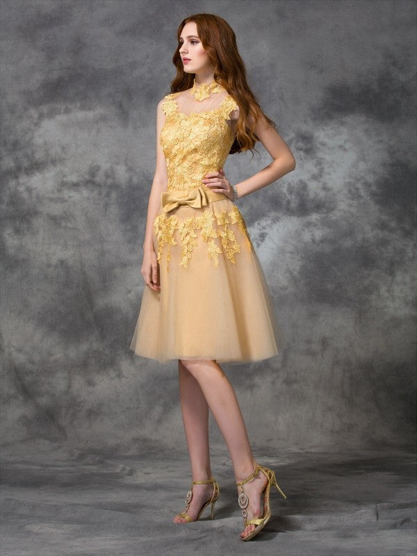A-Line/Princess High Neck Applique Sleeveless Lace Ansley Homecoming Dresses Cocktail Short Dresses
