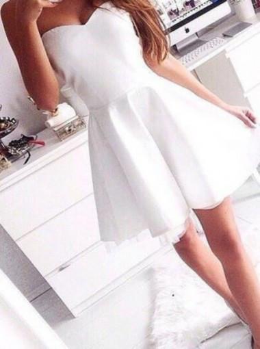 Modern A-line Sweetheart Mini Satin White Bridesmaid Dress/Homecoming Dress RS476