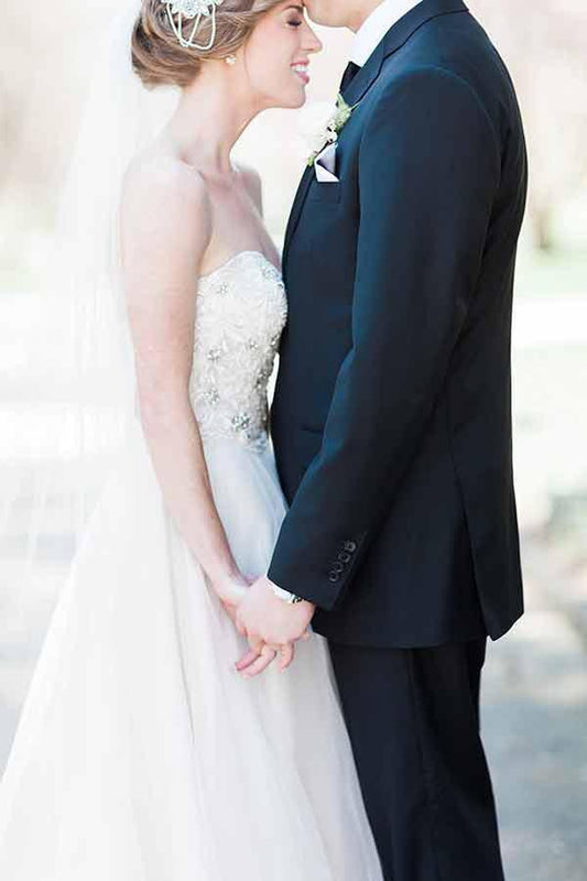 A-Line Sweetheart Court Train Sleeveless White Wedding Dress with Lace Beading RS94